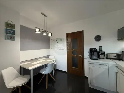Apartament decomandat cu 3 camere si 2 bai in Turnisor - foto 8