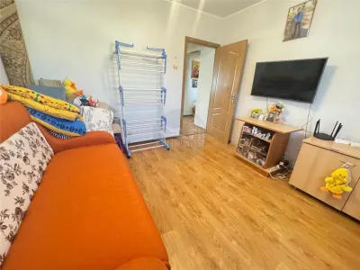 Apartament decomandat cu 2 camere zona Vasile Aaron - foto 24