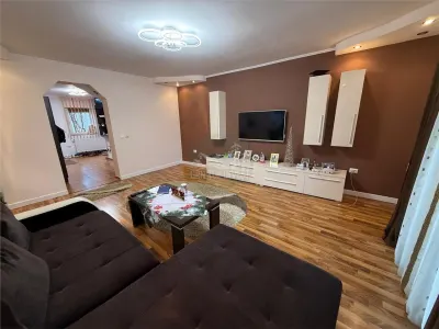 Casa individuala 5 camere 2 bai zona Terezian - foto 8