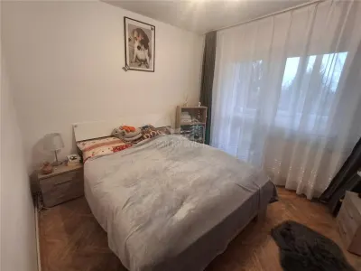 Apartament 3 camere decomandat 2 balcoane pivnita zona Valea Aurie - foto 1