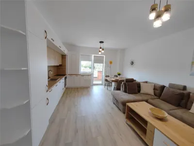 Apartament 3 camere 2 balcoane zona Turnisor - foto 2