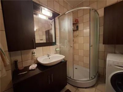 Casa 4 camere pivnita curte individuala Zona Lazaret - foto 15