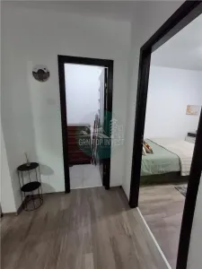 Apartament 3 camere decomandat balcon pivnita zona Vasile Aaron - foto 16