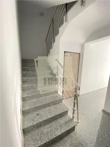 Apartament modern 3 camere 2 bai si balcon pe Calea Surii Mici - foto 13