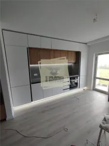 Apartament cu 3 camere balcon si parcare pe Doamna Stanca - Selimbar