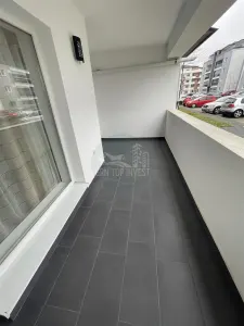 Apartament modern cu 3 camere terasa si 2 parcari in Kogalniceanu - foto 11