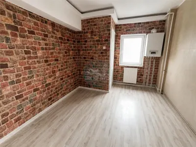 Apartament RENOVAT INTEGRAL 3 camere 2 bai balcon - Bdul Mihai Viteazu - foto 10