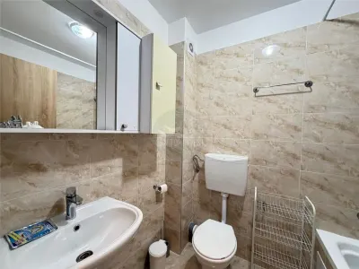 Apartament 2 camere etaj intermediar zona Calea Surii Mici - foto 7