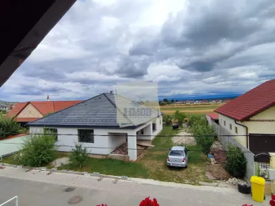 Casa individuala 5 camere terasa acoperita 3 bai si 458 mp teren in Cristian - foto 16