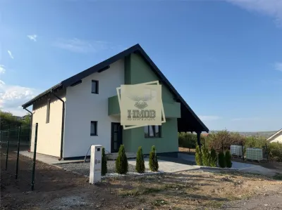 Casa cu 5 camere 3 bai si 504 mp teren in zona Selimbar - foto 2