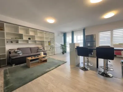 Penthouse modern 4 camere 2 bai parcare Kogalniceanu - foto 13