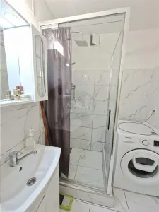 Garsoniera moderna cu pivnita zona Lazaret - foto 16