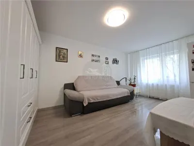 Garsoniera moderna cu pivnita zona Lazaret - foto 4