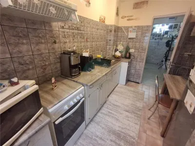 Apartament 3 camere decomandat 2 balcoane zona Calea Poplacii - foto 13