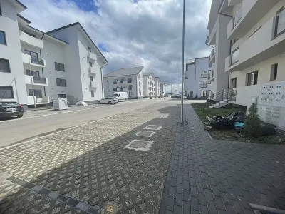Apartament  2 camere cu balcon si parcare pe Doamna Stanca - foto 1