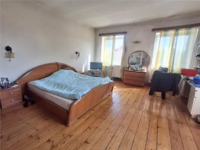 Casa individuala 8 camere 1250mp teren Cristian - foto 1