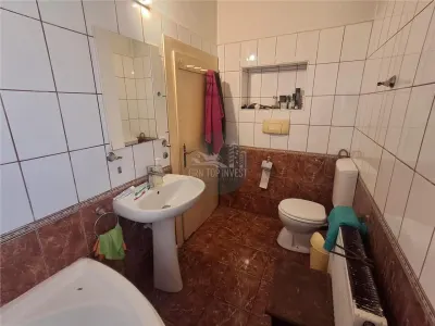Casa individuala 8 camere 1250mp teren Cristian - foto 15