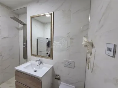 Apartament de LUX 2 camere pivnita zona Centrala - foto 5