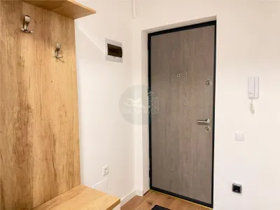 Apartament 3 camere 2 bai balcon parcare zona Calea Surii Mici - foto 7