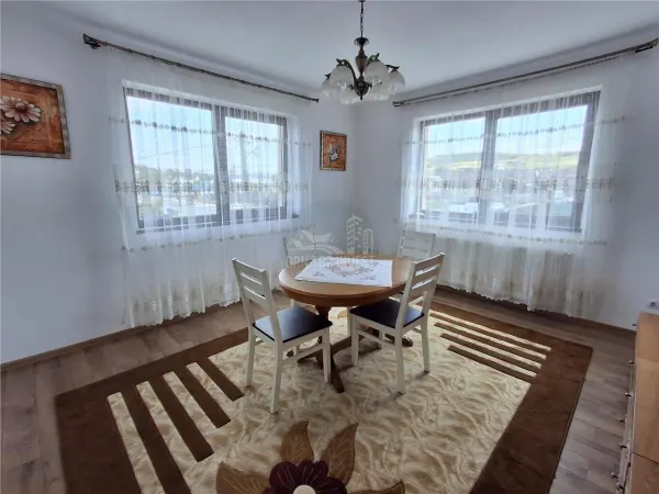 Apartament 3 camere Șura Mare - poza 2