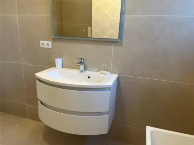 Apartament NOU modern 3 camere si 2 bai zona Trei Stejari - foto 17