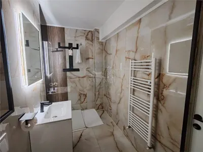 Apartament de lux 2 camere balcon parcare zona Doamna Stanca - foto 15