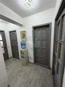 Apartament 3 camere cu balcon zona Terezian - foto 8