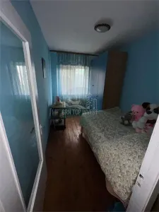 Apartament 3 camere decomandat pivnita boxa zona Calea Dumbravii - foto 2