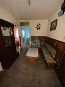 Apartament 3 camere decomandat pivnita boxa zona Calea Dumbravii - foto 6