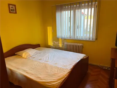 Apartament decomandat 3 camere etaj intermediar Vasile Aaron - foto 5