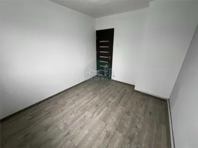 Apartament 2 camere cu balcon zona Ciresica - foto 6