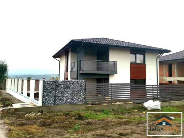 Casă 5 camere Iași - poza 1