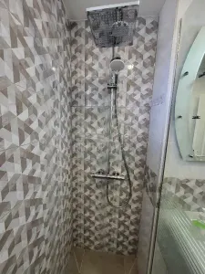 Apartament modern 2 camere balcon boxa zona Strand Termal - foto 16
