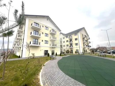 Apartament cu 2 camere balcon boxa de depozitare - foto 1