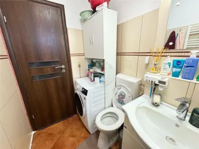 Apartament modern 2 camere si balcon zona Terezian - foto 3