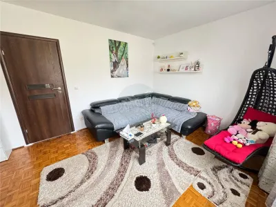Apartament modern 2 camere si balcon zona Terezian - foto 7