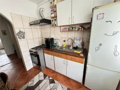 Apartament modern 2 camere si balcon zona Terezian - foto 10