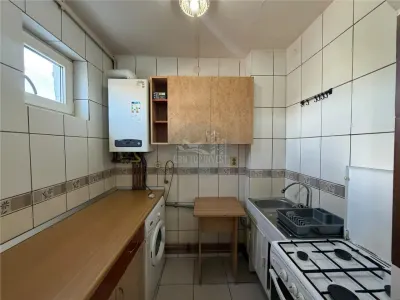 Apartament 2 camere la etajul 1 zona Tiglari - foto 9