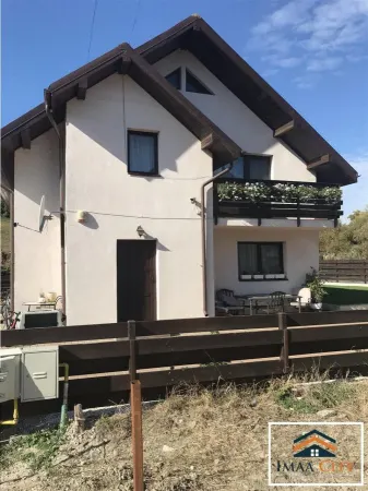 Casă 4 camere Bârnova - poza 1
