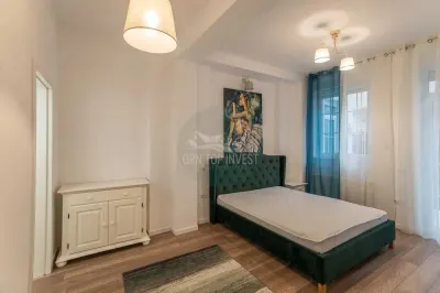 Apartament de LUX 3 camere si curte Parc Sub Arini - foto 4