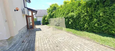 Casa cu 4 camere 2 bai si 830 mp teren in zona Bavaria - foto 25