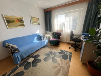 Apartament 2 camere etaj intermediar zona Vasile Aaron - foto 3