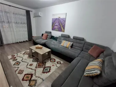 Apartament 3 camere decomandat balcon pivnita zona Vasile Aaron - foto 3
