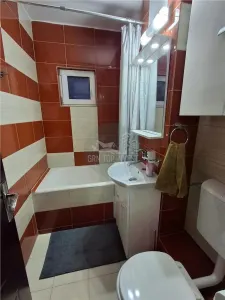 Apartament 3 camere decomandat balcon pivnita zona Vasile Aaron - foto 5