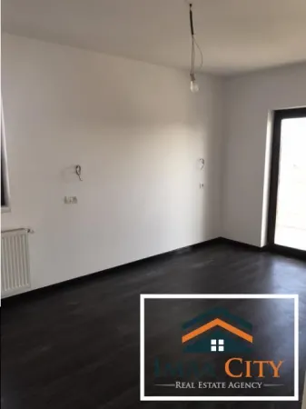 Casă 4 camere Miroslava - poza 8