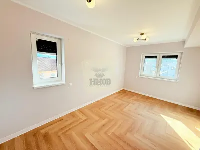 Casa moderna la cheie 4 camere 3 bai si 644 mp teren Selimbar - foto 10