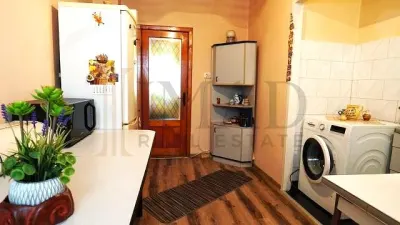 Apartament 3 camere decomandat – Etaj 2/4 – Zonă excelentă, aproape de Liceul Pedagogic. - foto 10