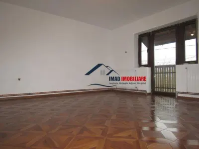 1,4 km de Oras! Vanzare Vila P+E+M in Targoviste - Exterior nord - foto 9