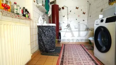 O Casa cu suflet, curte superba, la doar 7 km de Targoviste. - foto 11