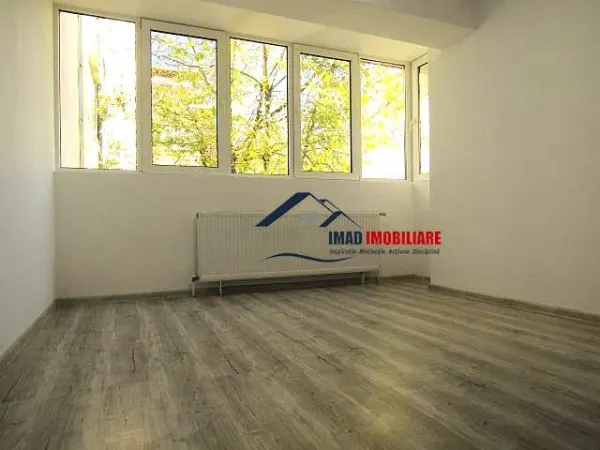 Apartament 4 camere Târgoviște - poza 6